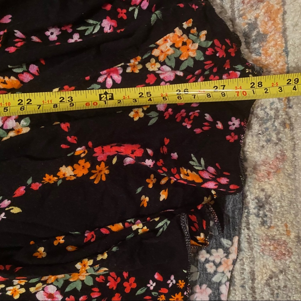 Forever 21 floral flippy mini dress summer spring - Picture 3 of 3